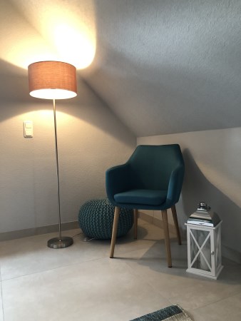 Schlafzimmer 8